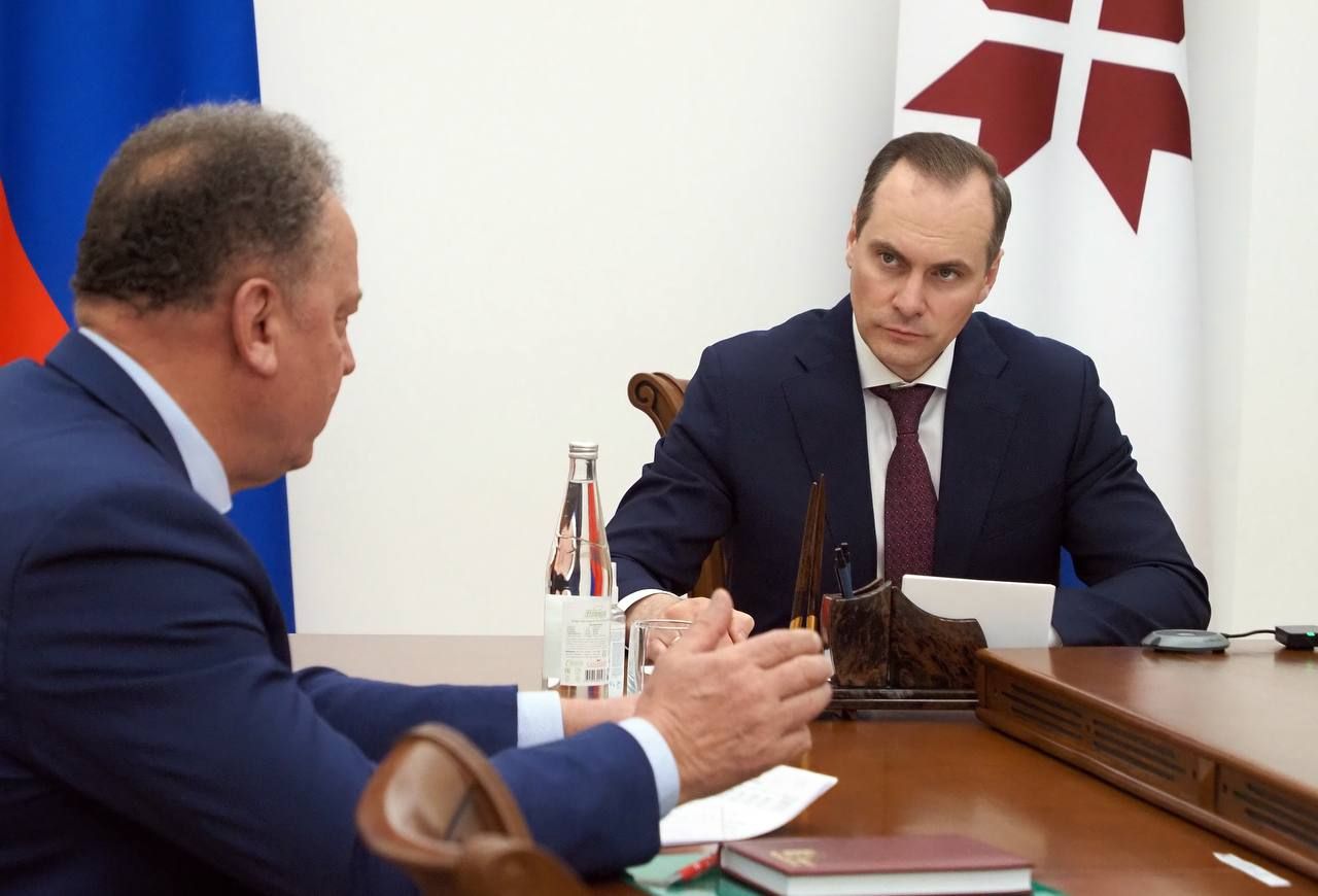 Генеральный директор АО «Лидер-Компаунд» Бузлаев Анатолий Васильевич обсудил с Главой Республики Мордовия Артём Здунов итоги года и перспективы развития